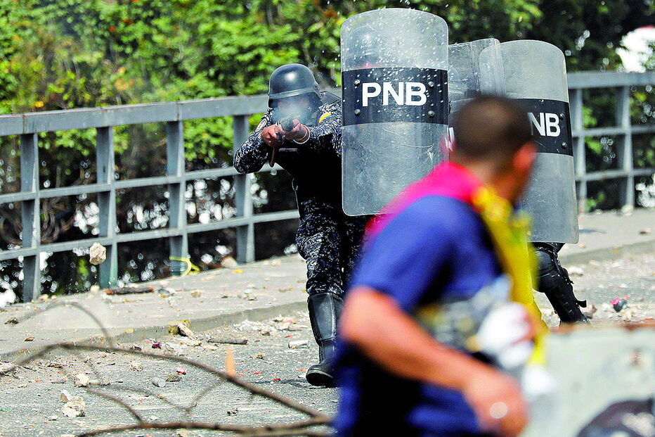 Mais de 900 pessoas foram detidas nos protestos