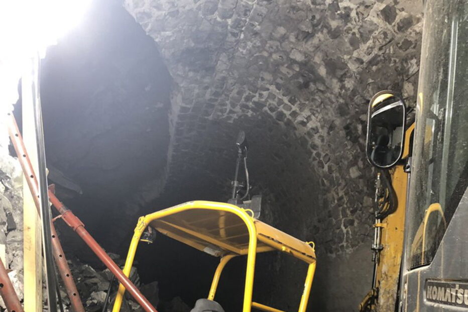 Emigrante português morre em desabamento de túnel em França