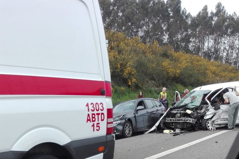 Despiste na A28 em Matosinhos faz um ferido grave