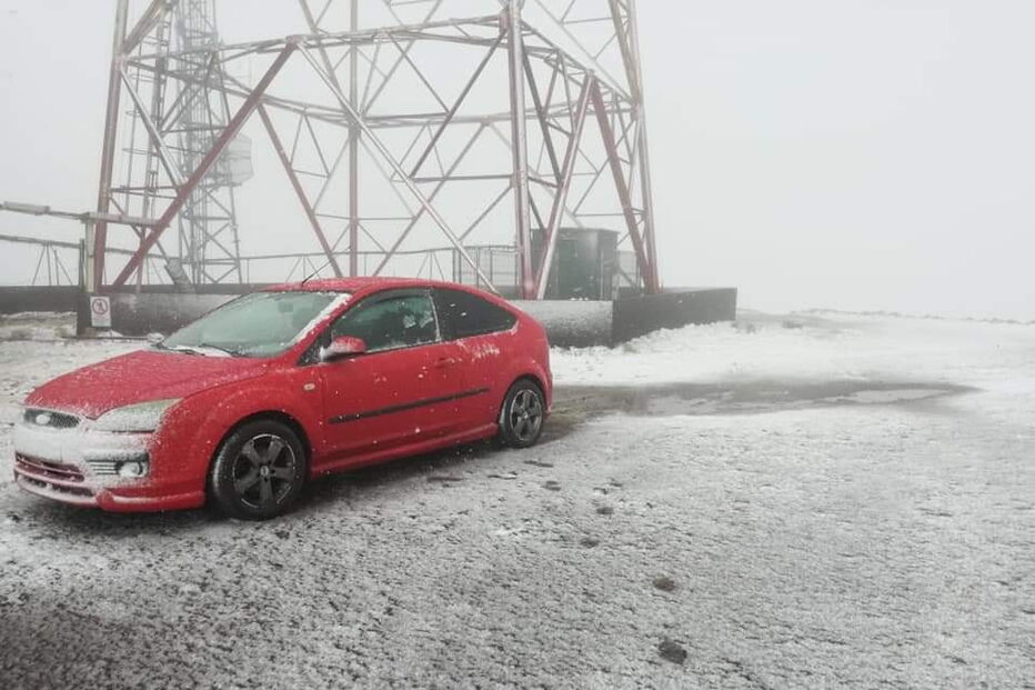 Neve na Ilha das Flores