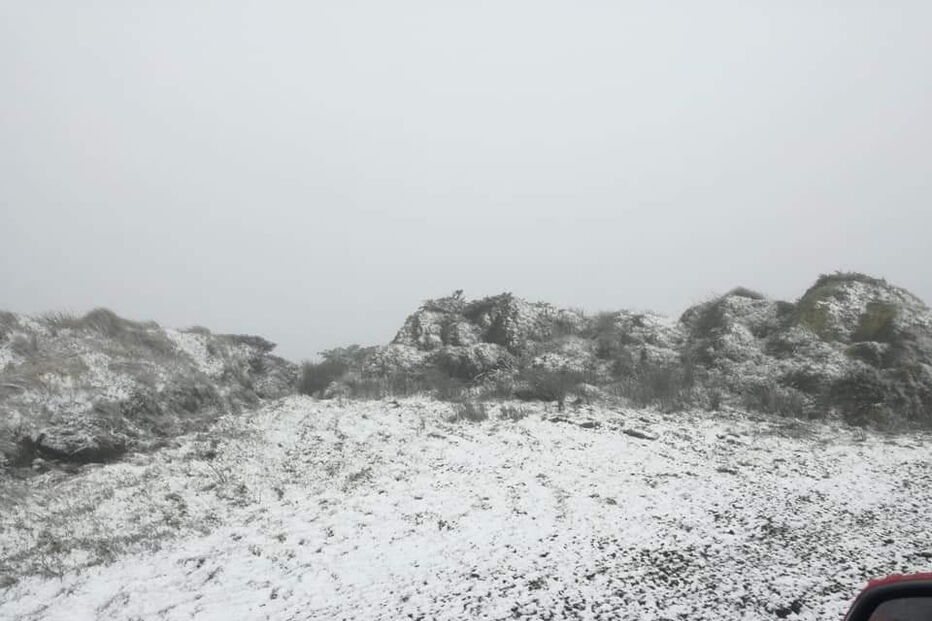 Neve na Ilha das Flores