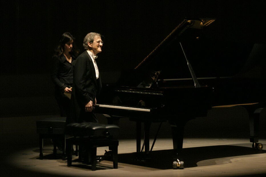 O pianaista Sequeira da Costa