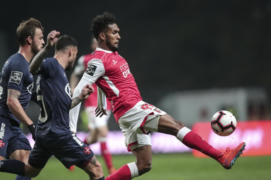 Pensar na Taça deu em derrota para o Sp. Braga