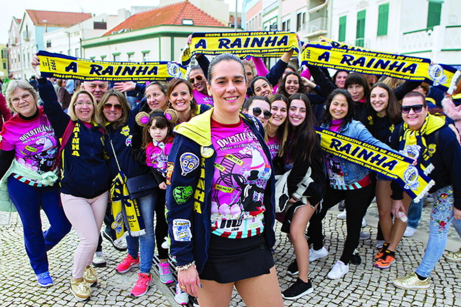Escola GRES - A Rainha vai levar alegria à avenida