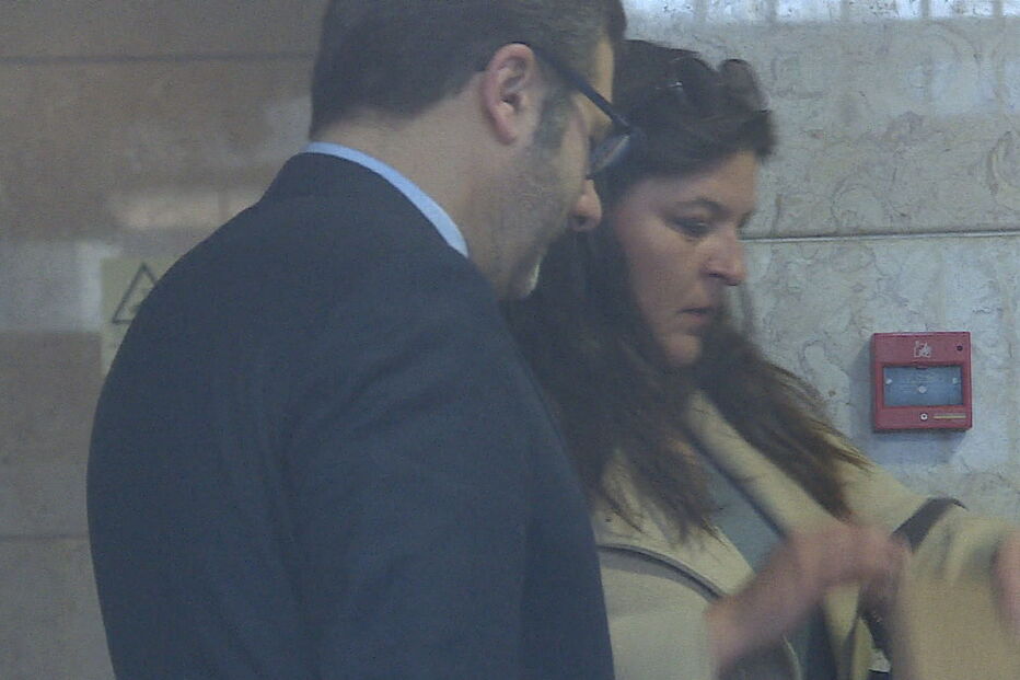 Ex-mulher de Sócrates justifica fortuna com amizade