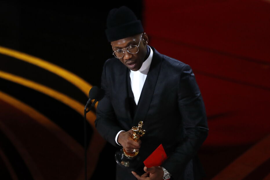 Mahershala Ali vence o prémio de Melhor Ator Secundário