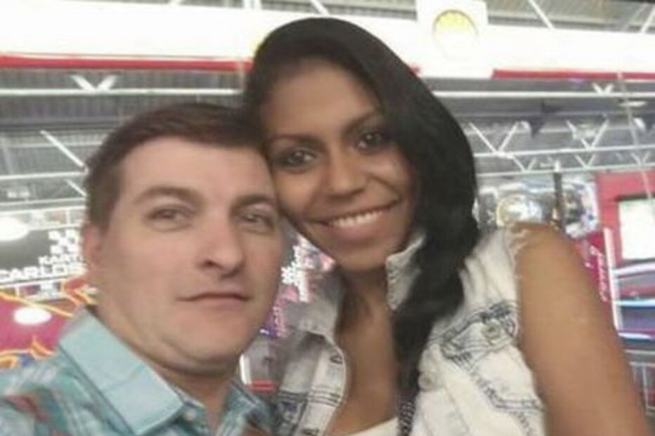 César Román com a noiva