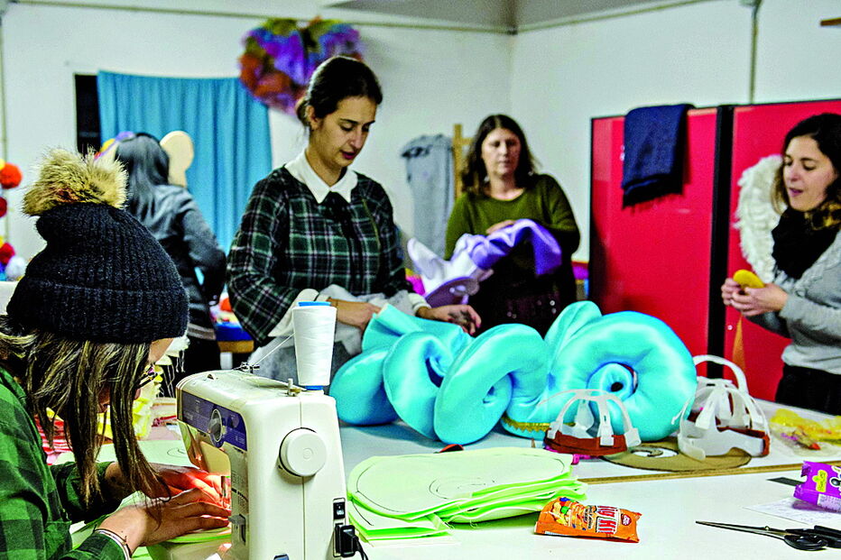 Dois mil foliões celebram Carnaval em Sines