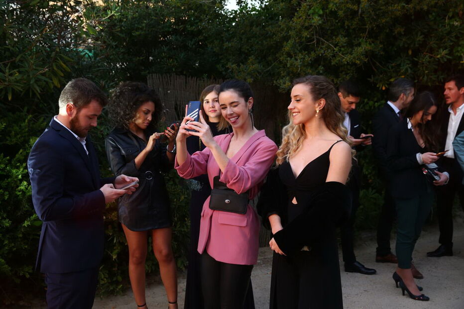 O elenco da telenovela 'Alguém Perdeu' na festa de apresentação do projeto da CMTV