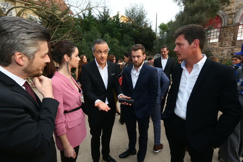 novela, cmtv, apresentação, elenco, atores, estoril, alguém perdeu, ator, atriz