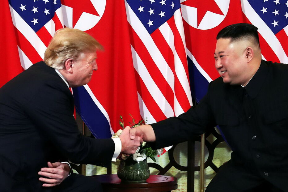 O encontro de Donald Trump e Kim Jong-un em imagens