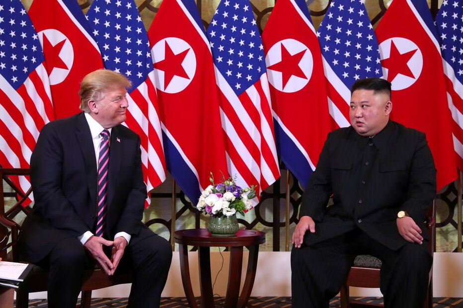 O encontro de Donald Trump e Kim Jong-un em imagens