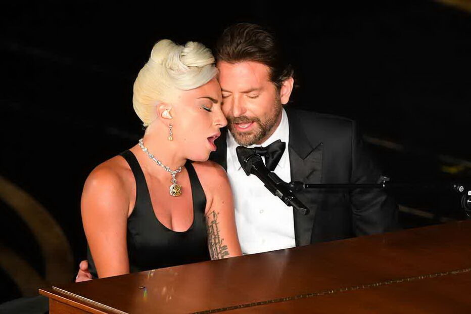 Lady Gaga e Bradley Cooper na cerimónia dos Óscares 2019