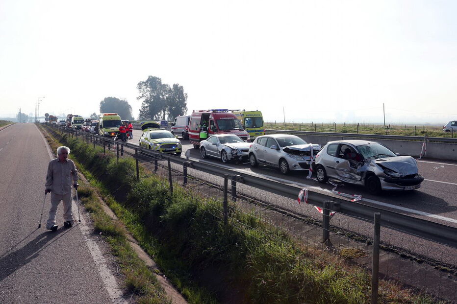 Acidente com cinco camiões e seis carros faz 17 feridos em Elvas