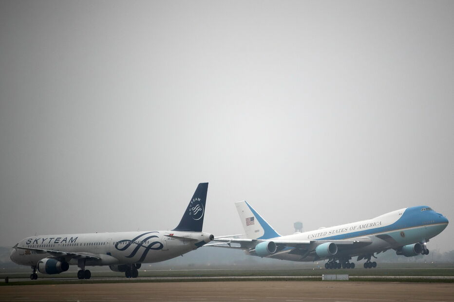 Trump abandona Hanói após cimeira falhada com Kim Jong-Un