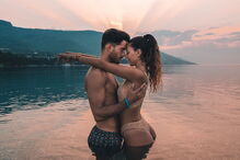 Casal português de bloguers arrasado após foto “irresponsável” em comboio