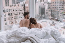 Casal português de bloguers arrasado após foto “irresponsável” em comboio