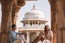 Casal português de bloguers arrasado após foto “irresponsável” em comboio