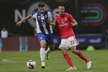 Samaris, médio do Benfica