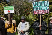 Protesto contra executivo de Pedtrógão Grande recebido com resistência verbal de residentes