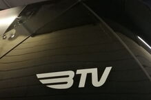 Autocarro do Benfica e carro de Vieira apedrejados no Dragão