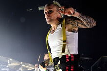 Morreu Keith Flint, o punk irreverente que dava voz aos Prodigy