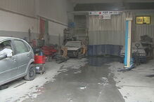 Oficina de automóveis arde em Valadares, Gaia 