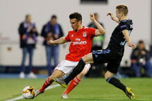 Corchia em lance do Dínamo de Zagreb - Benfica