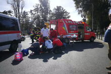 Acidente entre mota e carro em Lisboa faz um ferido grave