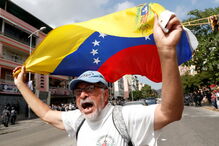 Tensão e confrontos nas ruas venezuelanas