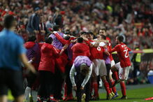 Encarnados celebram golo