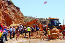 Vítimas ficaram soterradas na Praia Maria Luísa