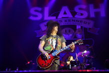 Slash dos Guns N' Roses atua a solo em Portugal