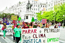Porto viu desfilar centenas de alunos de 40 escolas que pedem ‘justiça climática’