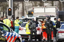  Tiroteio faz vários feridos na Holanda