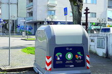 População das aldeias quer contentores como os da cidade   