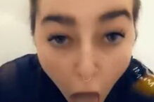 Prostituta choca Internet com vídeo a lamber sanita de aeroporto