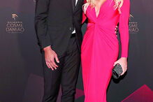 Luisão na companhia da mulher, Brenda