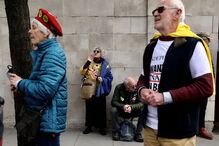 Milhares de britânicos pedem um segundo referendo para o Brexit