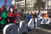 Milhares de professores saem às ruas de Lisboa em forma de protesto
