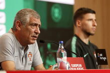 Fernando Santos e Rúben Dias em conferência de imprensa da Seleção