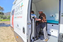 Unidade móvel de Saúde presta apoio a que sofreu com o fogo de Monchique, no verão de 2018