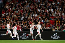 Seleção da Sérvia festeja golo 