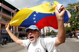 Tensão e confrontos nas ruas venezuelanas