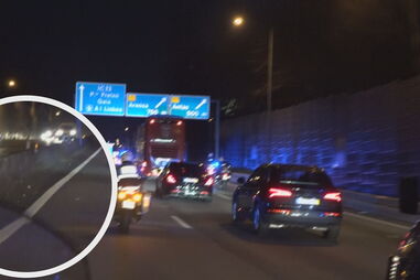 Circulação retomada na Linha do Vouga em Paços de Brandão após despiste de carro