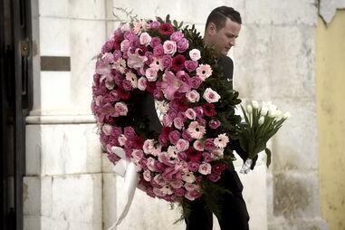 Emoção e dor no adeus a Jô Caneças