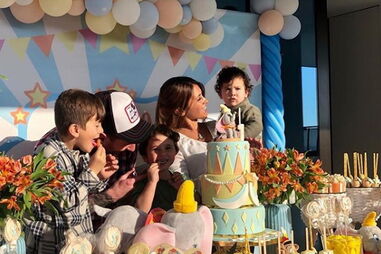 Lionel Messi celebra o primeiro aniversário do filho mais novo