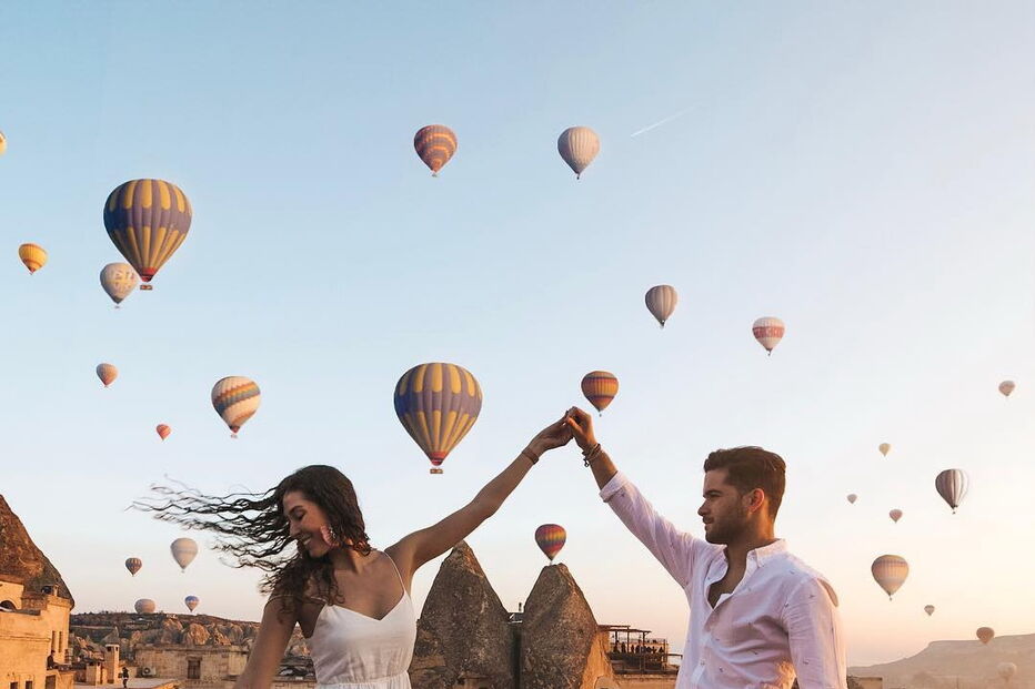 Casal português de bloguers arrasado após foto “irresponsável” em comboio