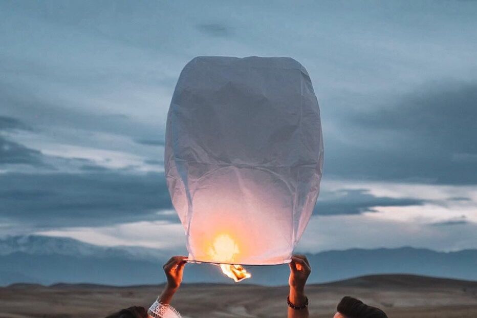 Casal português de bloguers arrasado após foto “irresponsável” em comboio