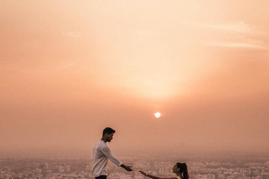 Casal português de bloguers arrasado após foto “irresponsável” em comboio